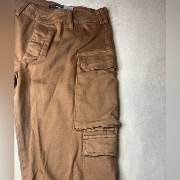 Khaki Cargo Joggers - Picture 4 of 8